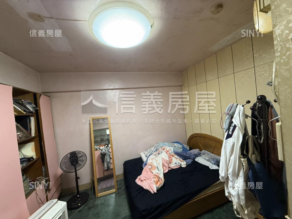 電梯河景邊間三房房屋室內格局與周邊環境