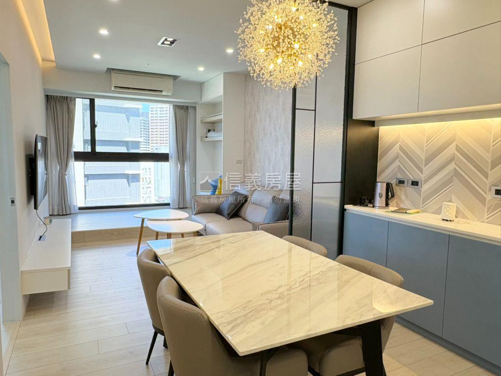 中路合展兩房打通為一大房房屋室內格局與周邊環境