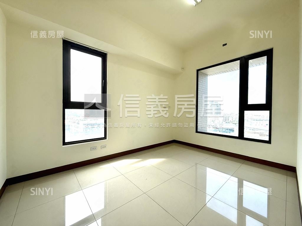 仁武高樓景觀大兩房平車房屋室內格局與周邊環境