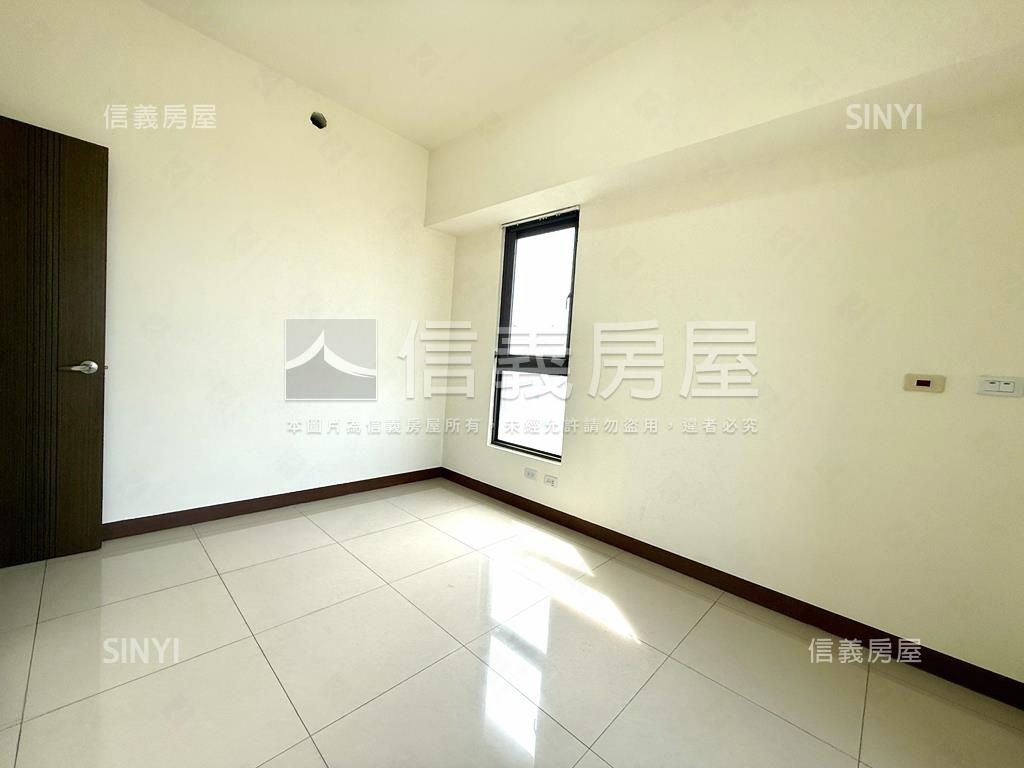 仁武高樓景觀大兩房平車房屋室內格局與周邊環境