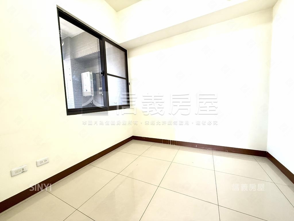 仁武高樓景觀大兩房平車房屋室內格局與周邊環境