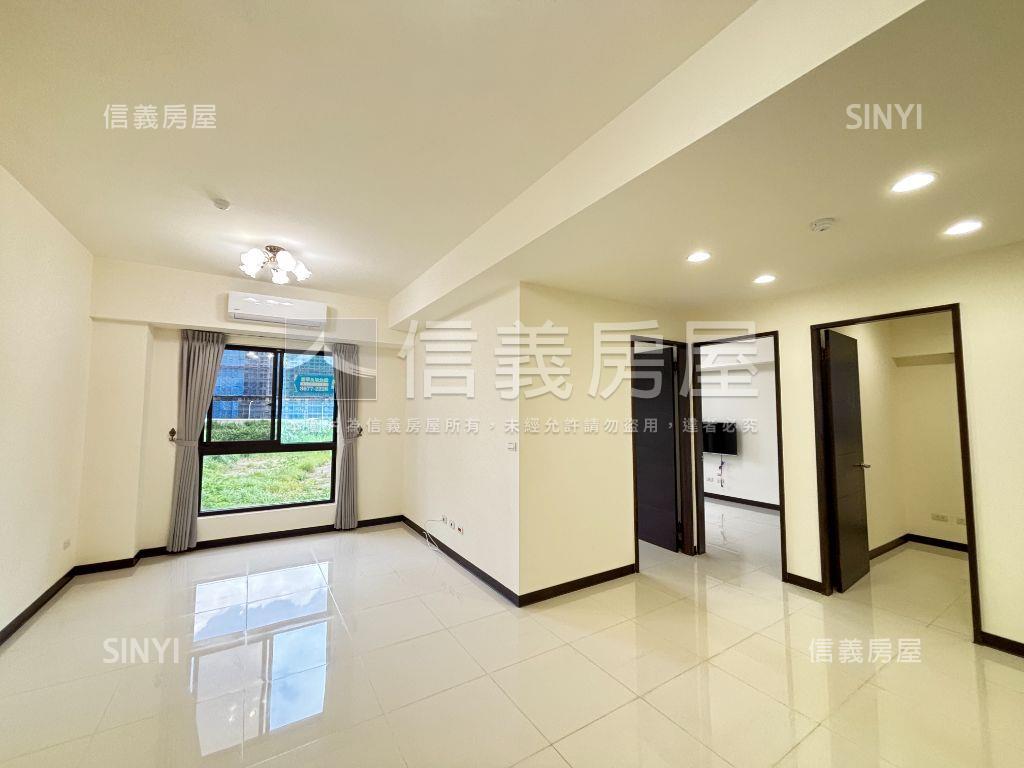 鶯桃捷運站三房車位房屋室內格局與周邊環境