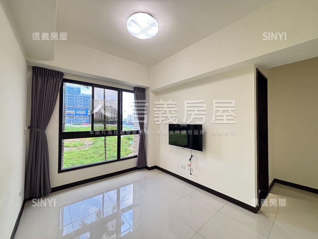 鶯桃捷運站三房車位房屋室內格局與周邊環境