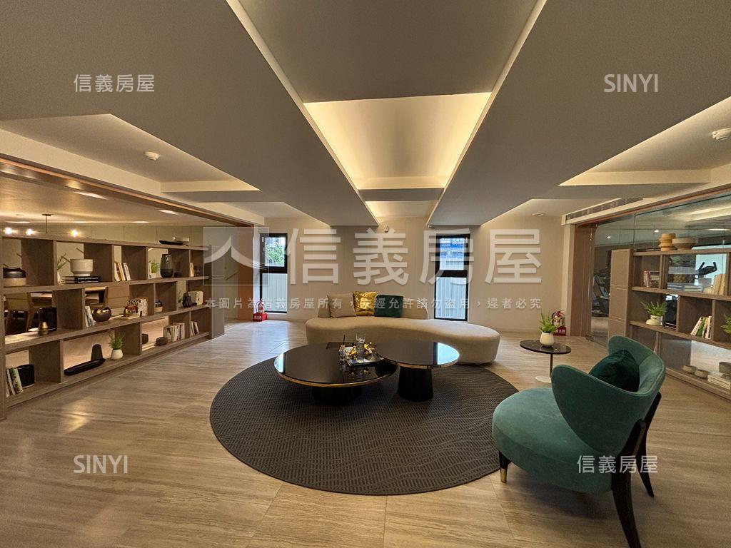 鶯桃捷運站三房車位房屋室內格局與周邊環境