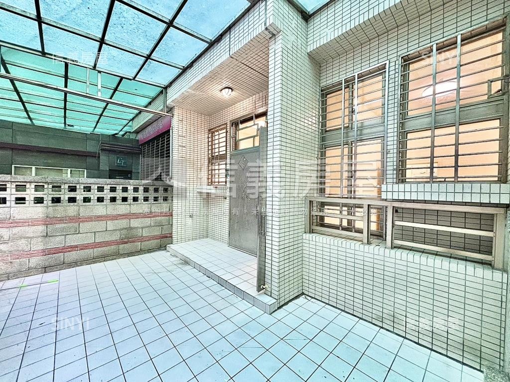 近中山醫中邑一品孝親三房房屋室內格局與周邊環境