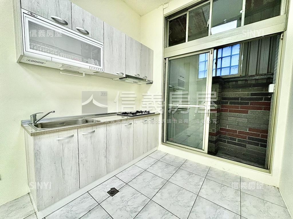 近中山醫中邑一品孝親三房房屋室內格局與周邊環境