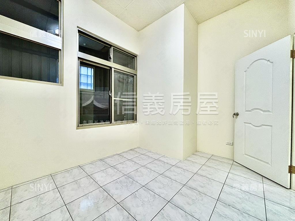 近中山醫中邑一品孝親三房房屋室內格局與周邊環境