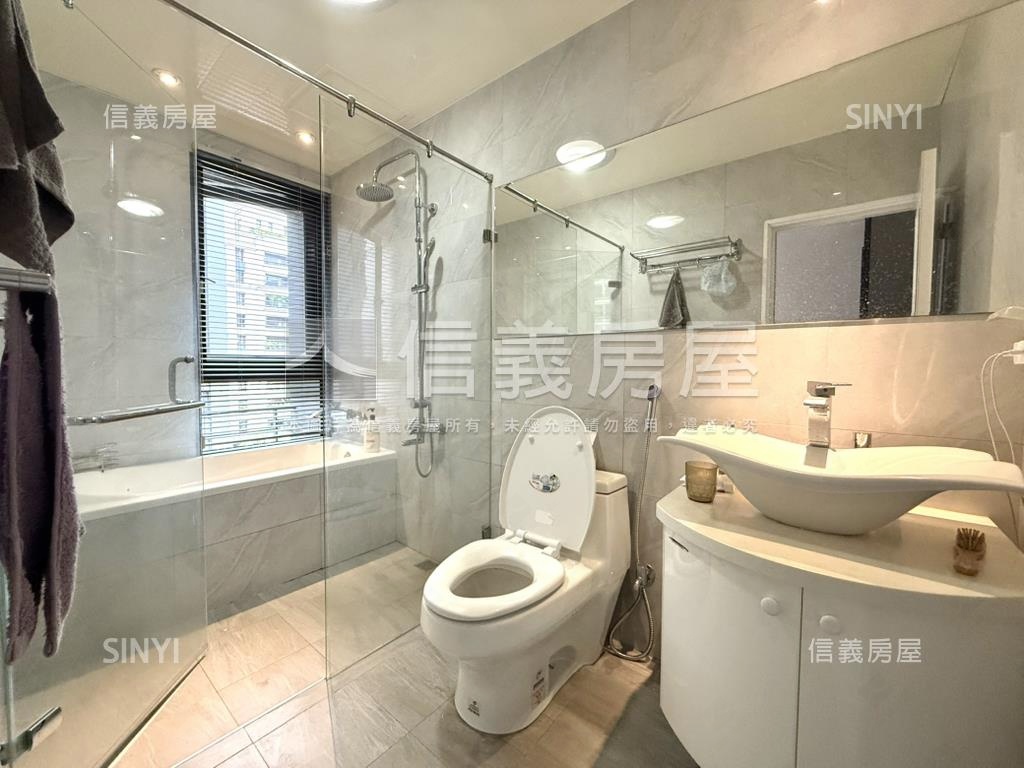 新！願景之旅邊間三房平車房屋室內格局與周邊環境