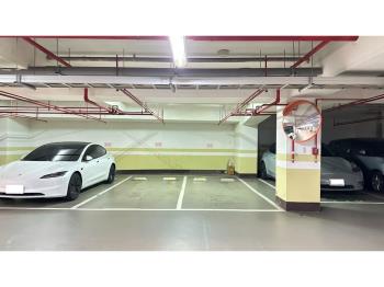 極美山莊Ｂ２坡平車位