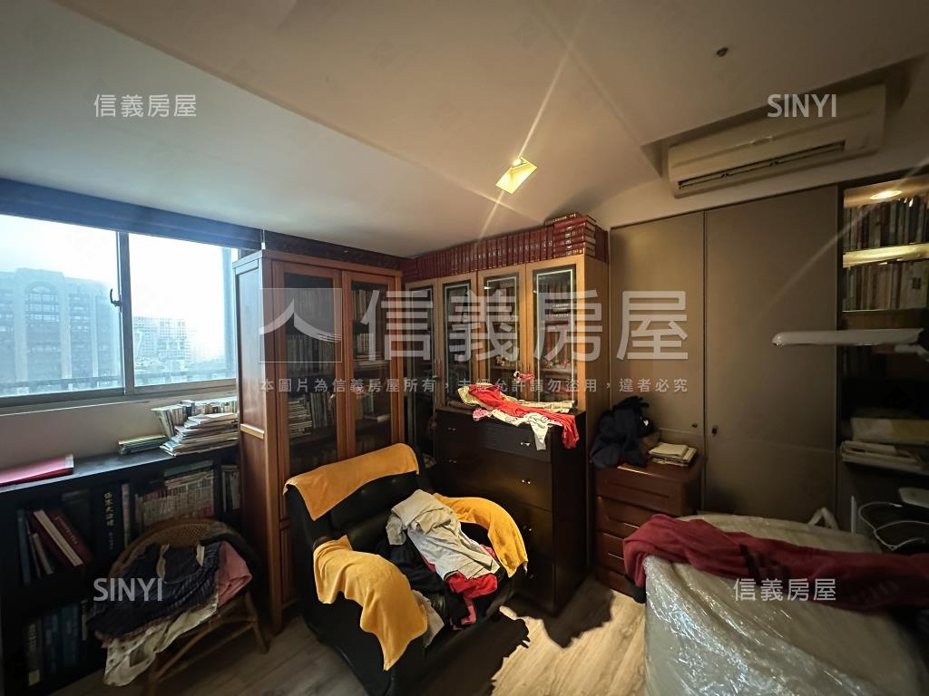 帝國大廈高樓空間大房屋室內格局與周邊環境