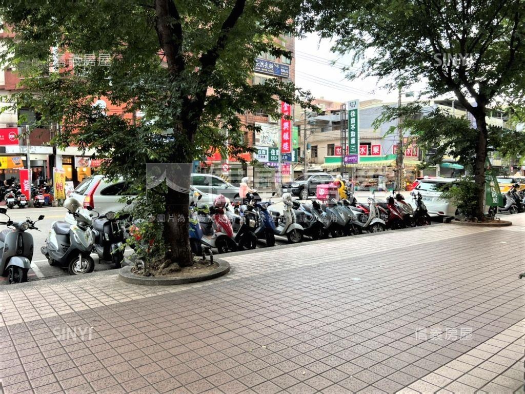 黃金地段電梯５層車庫住店房屋室內格局與周邊環境