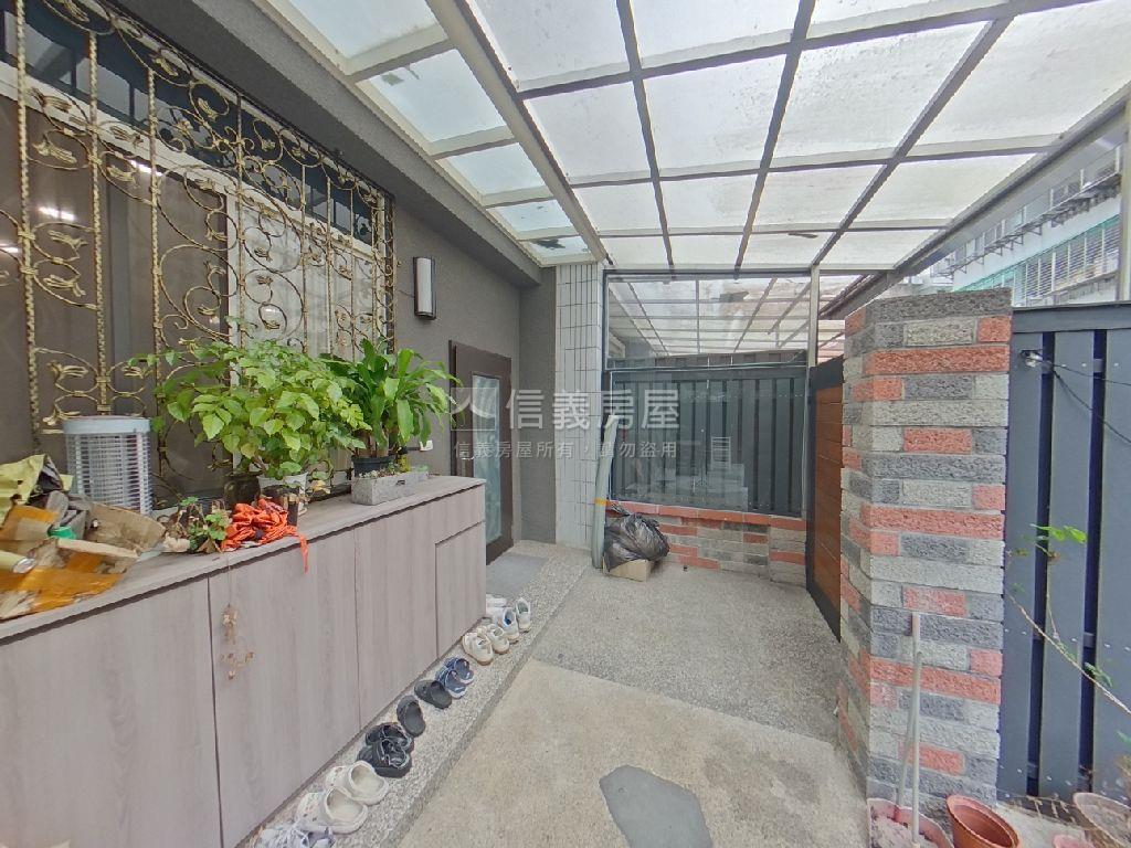 靜心３房一樓坡平車位房屋室內格局與周邊環境