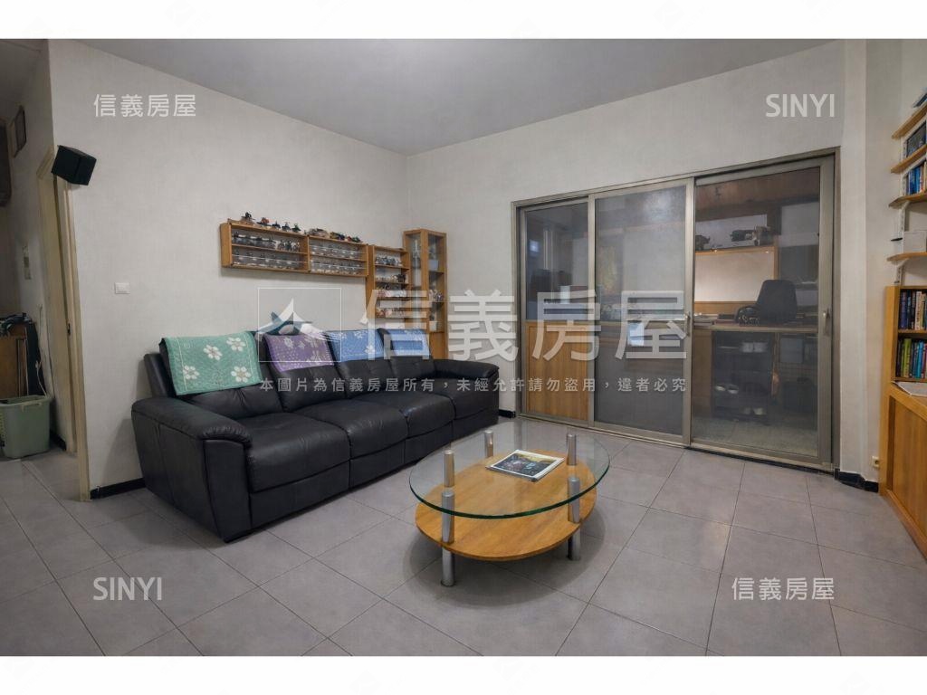 大吉地三房車位房屋室內格局與周邊環境