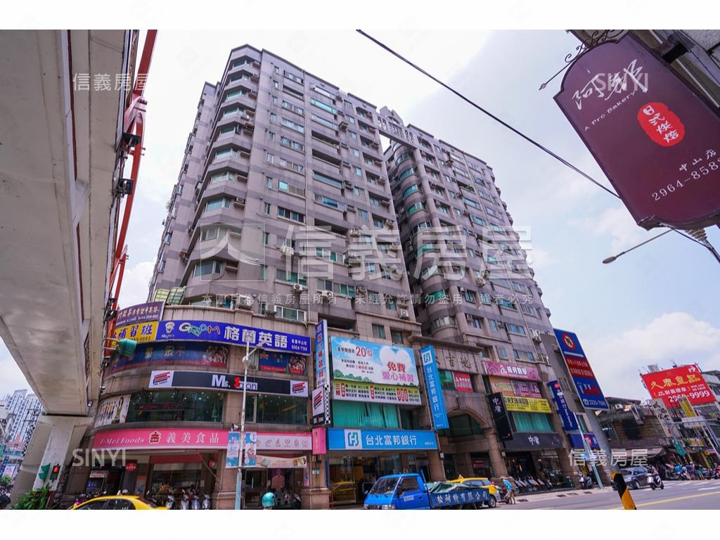 大吉地三房車位房屋室內格局與周邊環境