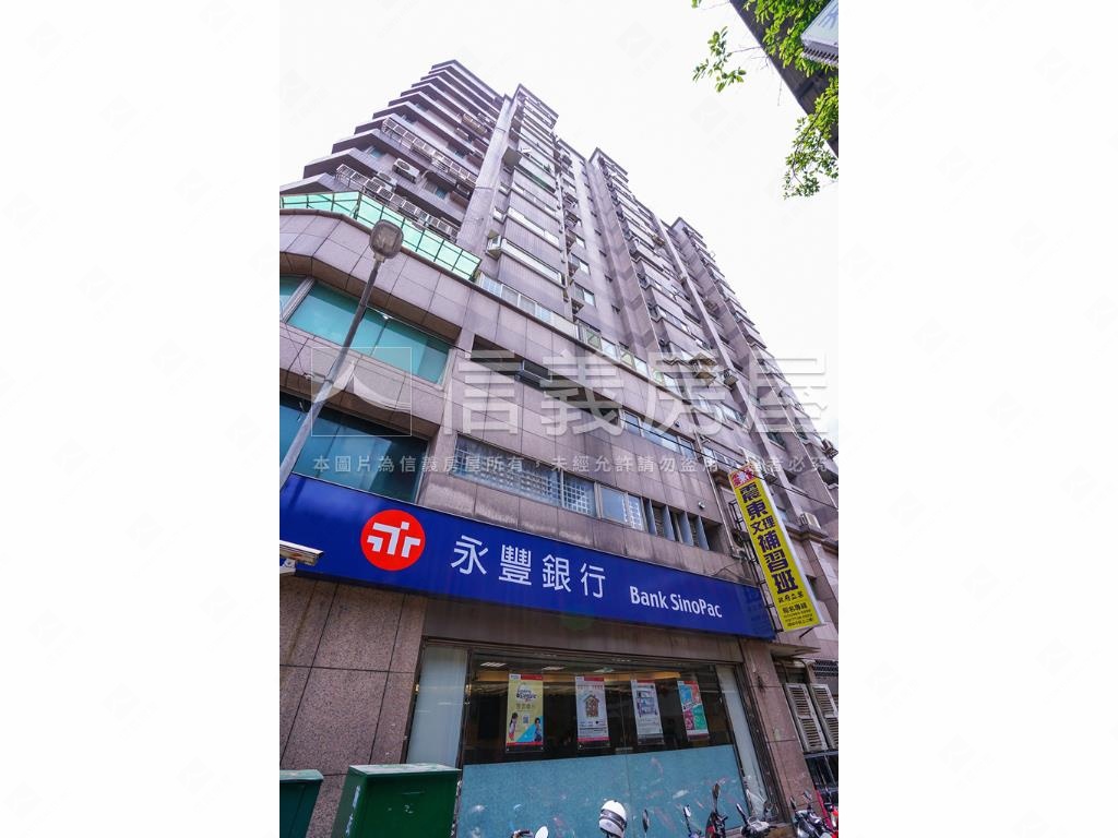 大吉地三房車位房屋室內格局與周邊環境