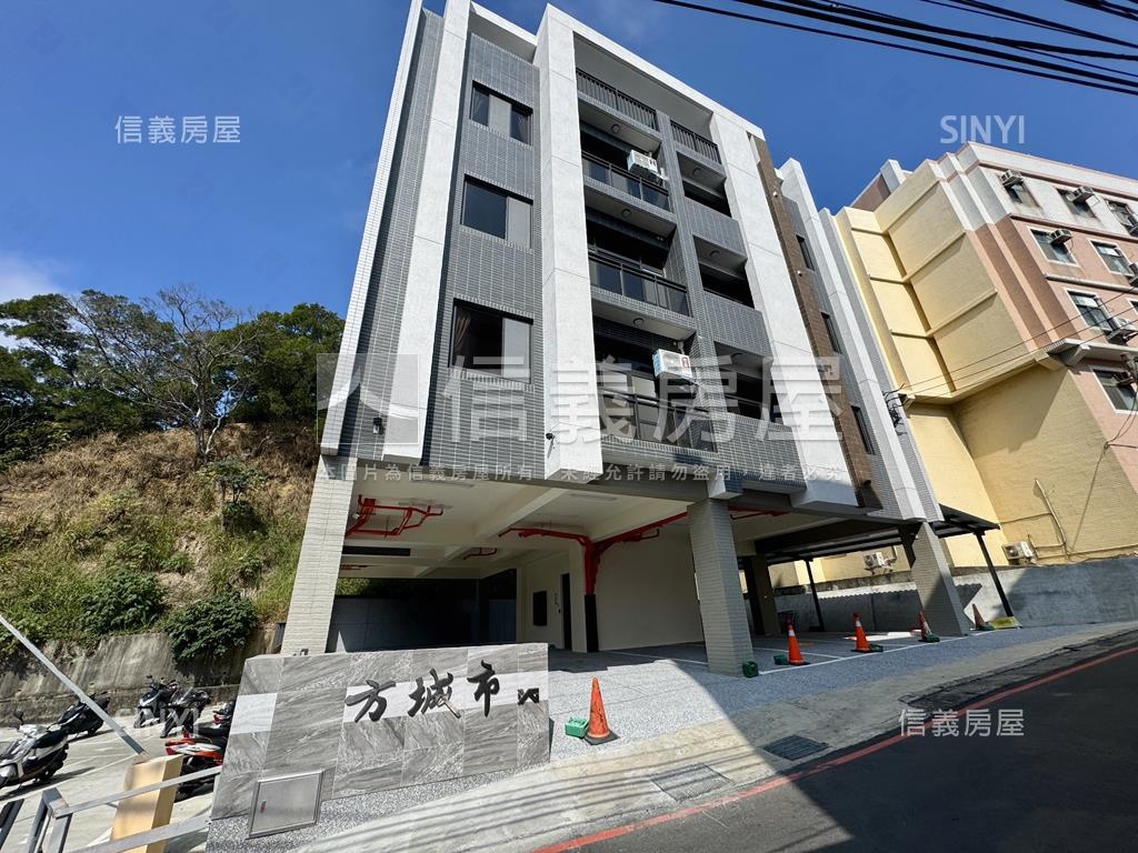 嶄新方城市２房平面車位房屋室內格局與周邊環境