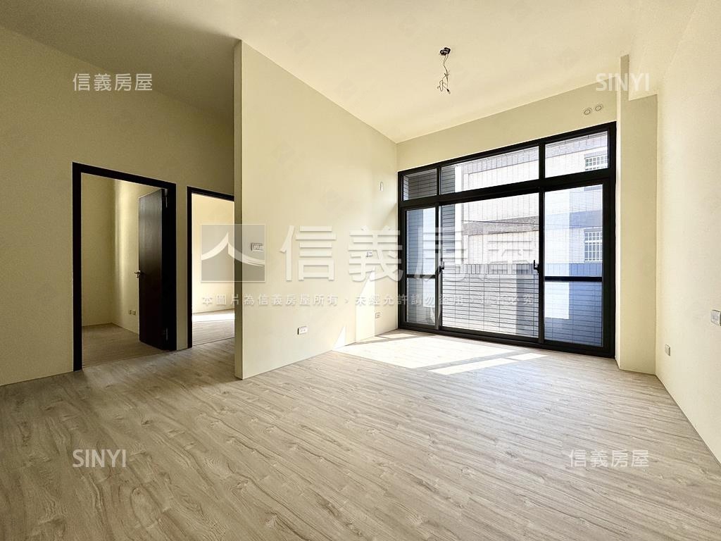 嶄新方城市２房平面車位房屋室內格局與周邊環境