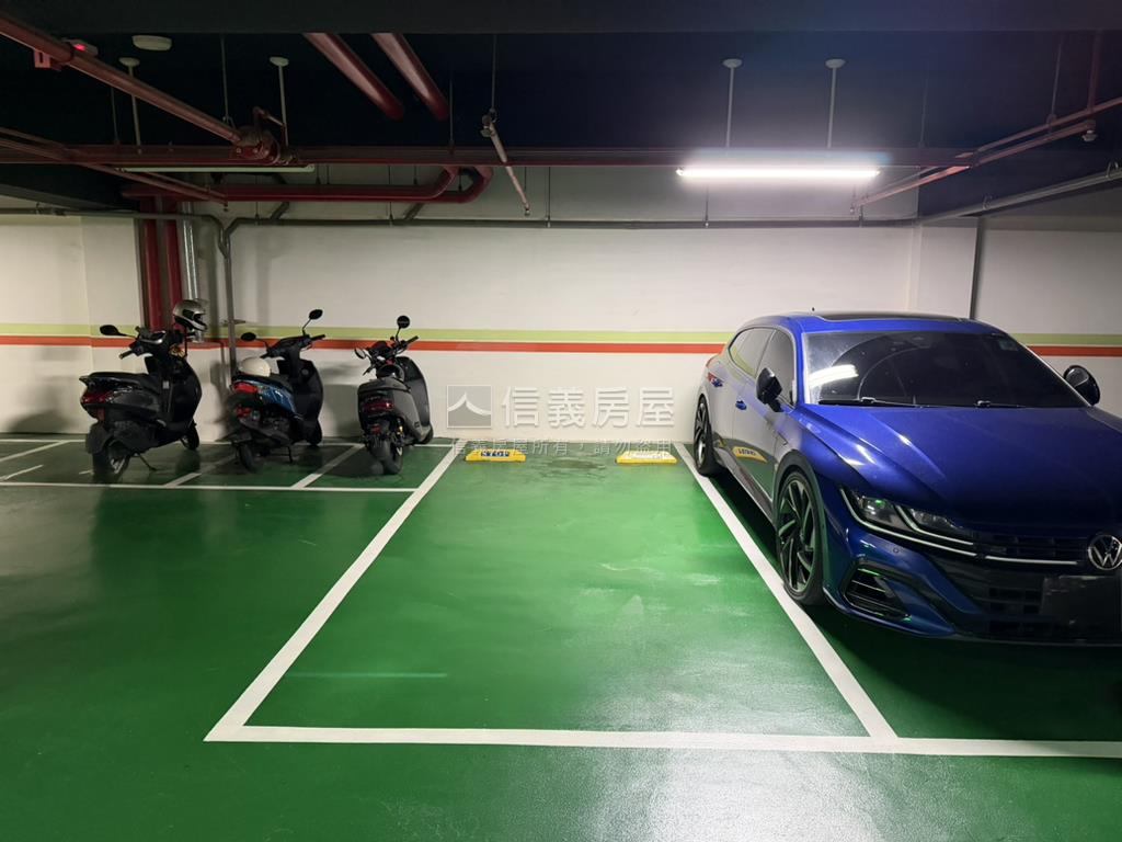 公園美景大三房雙車位房屋室內格局與周邊環境
