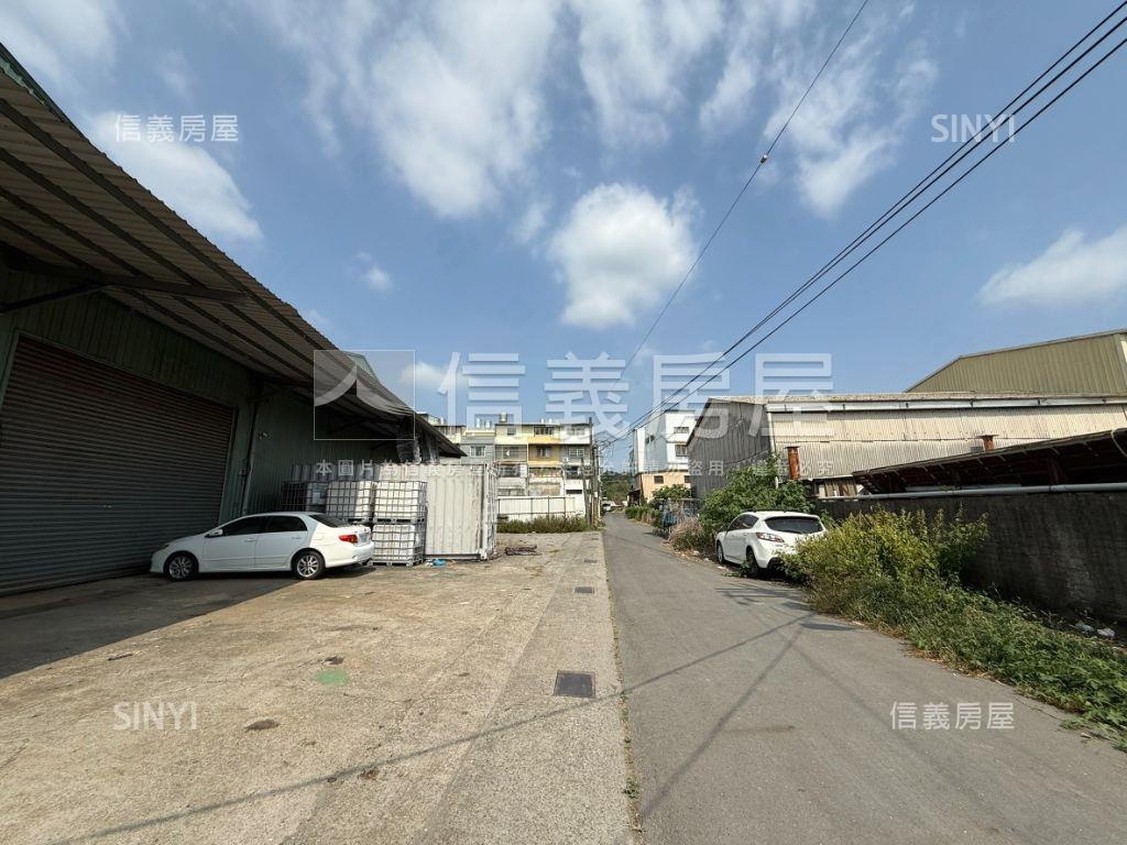 臨正大社路千坪土地Ｂ房屋室內格局與周邊環境