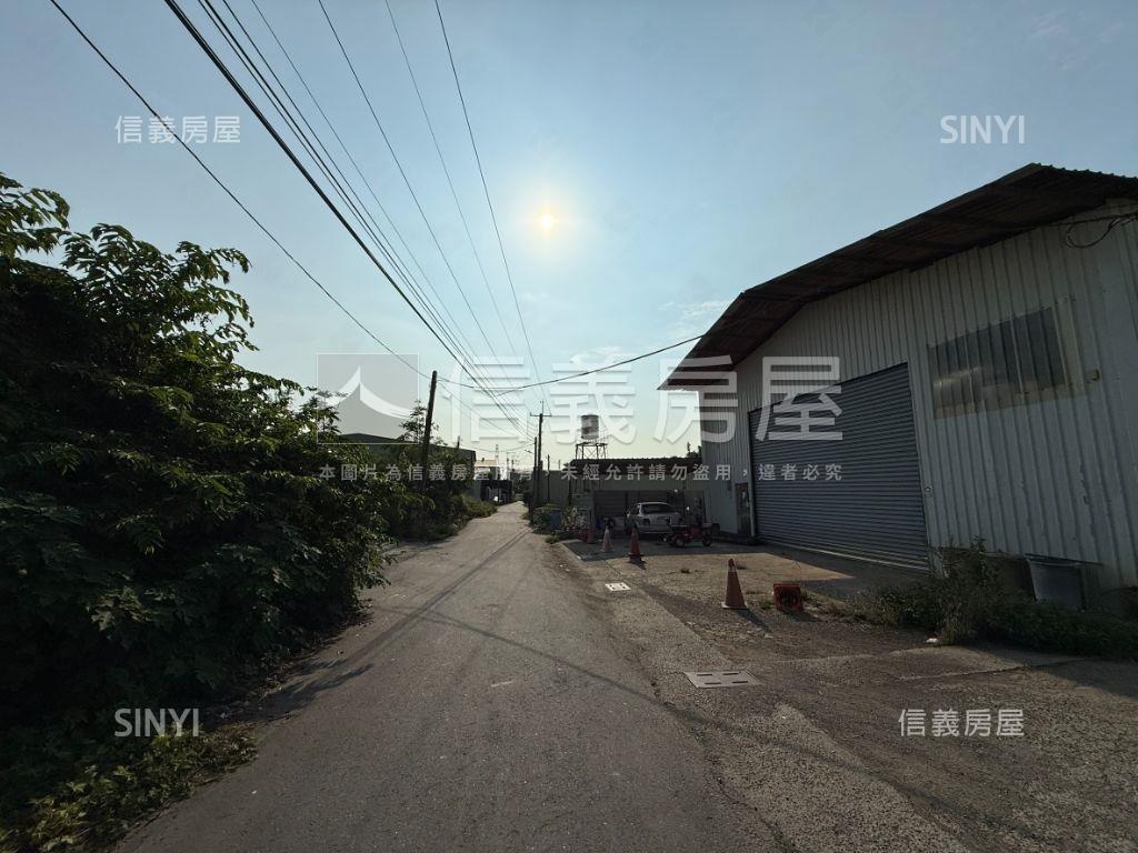 臨正大社路千坪土地Ｂ房屋室內格局與周邊環境