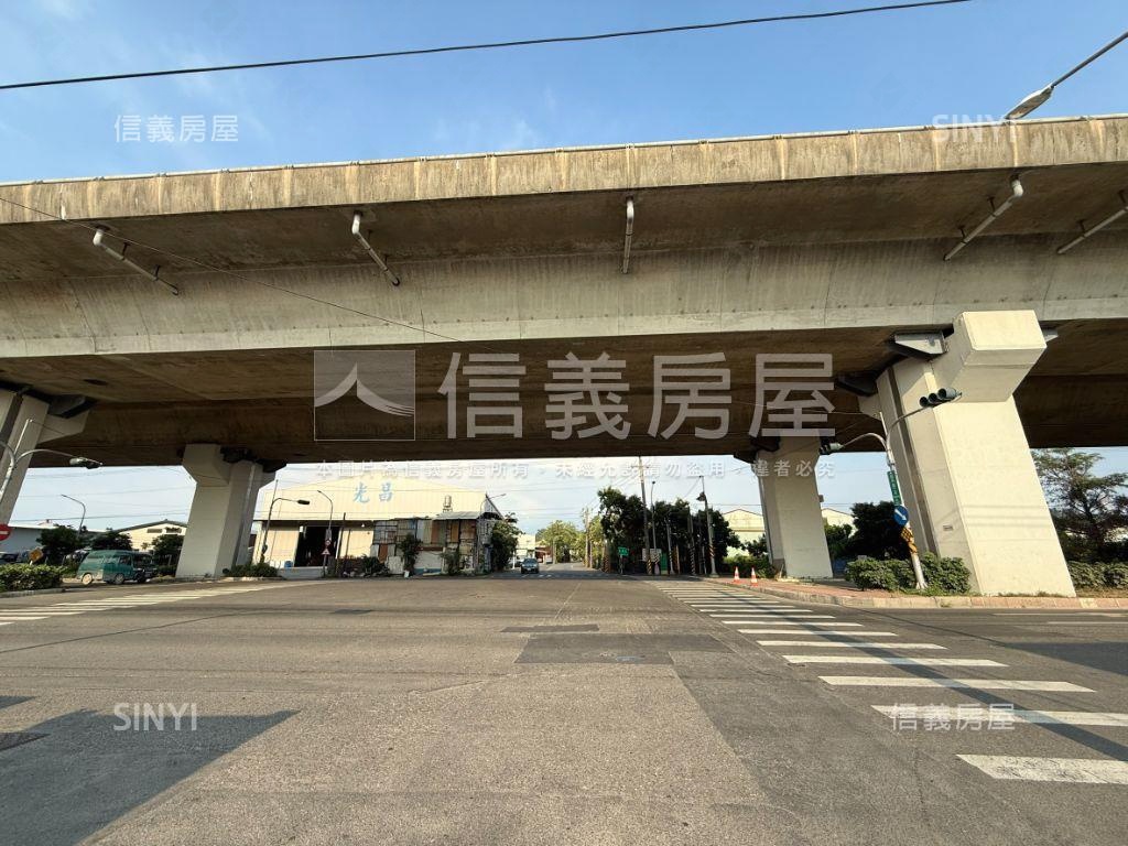 臨正大社路千坪土地Ｂ房屋室內格局與周邊環境