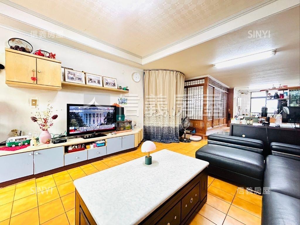 捷運頂加低總價大空間Ｂ房屋室內格局與周邊環境