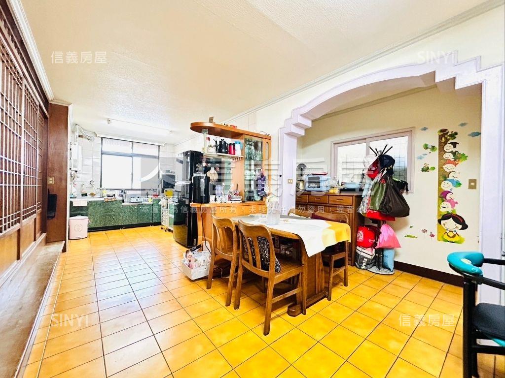 捷運頂加低總價大空間Ｂ房屋室內格局與周邊環境