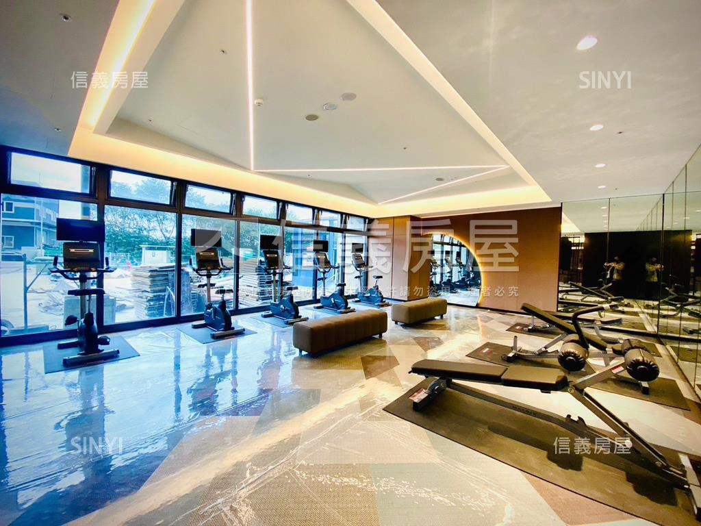 天空之邑三房美宅車位房屋室內格局與周邊環境