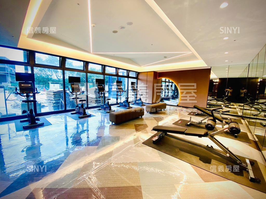 天空之邑三房美宅車位房屋室內格局與周邊環境