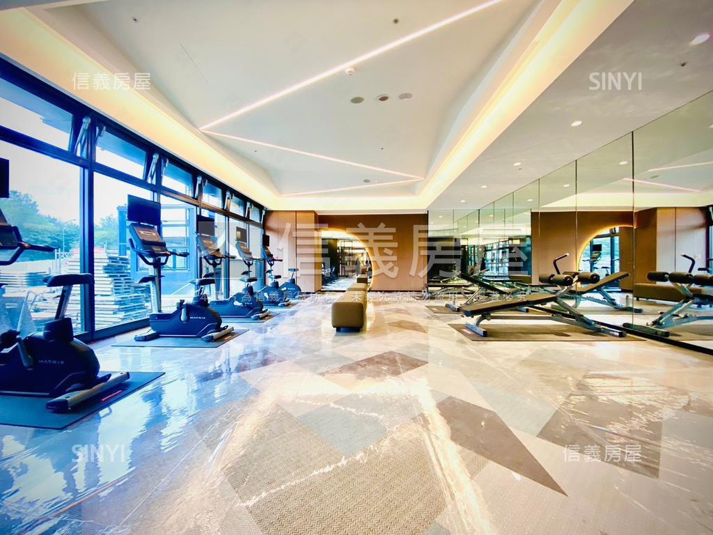 天空之邑三房美宅車位房屋室內格局與周邊環境