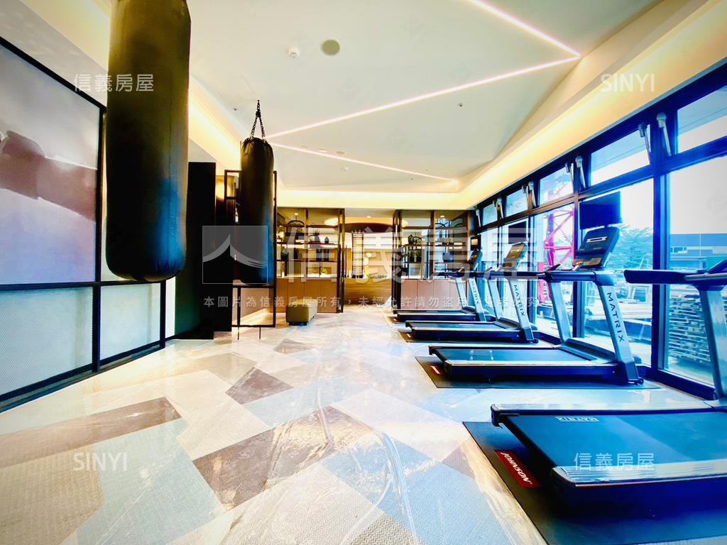 天空之邑三房美宅車位房屋室內格局與周邊環境