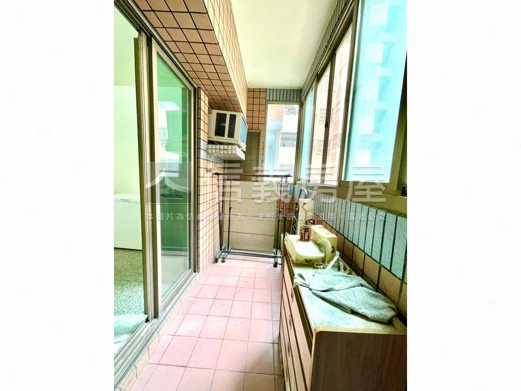 靜園四房平面車位房屋室內格局與周邊環境