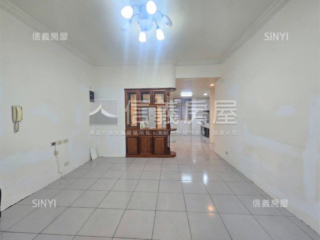 中正路方正三樓房屋室內格局與周邊環境