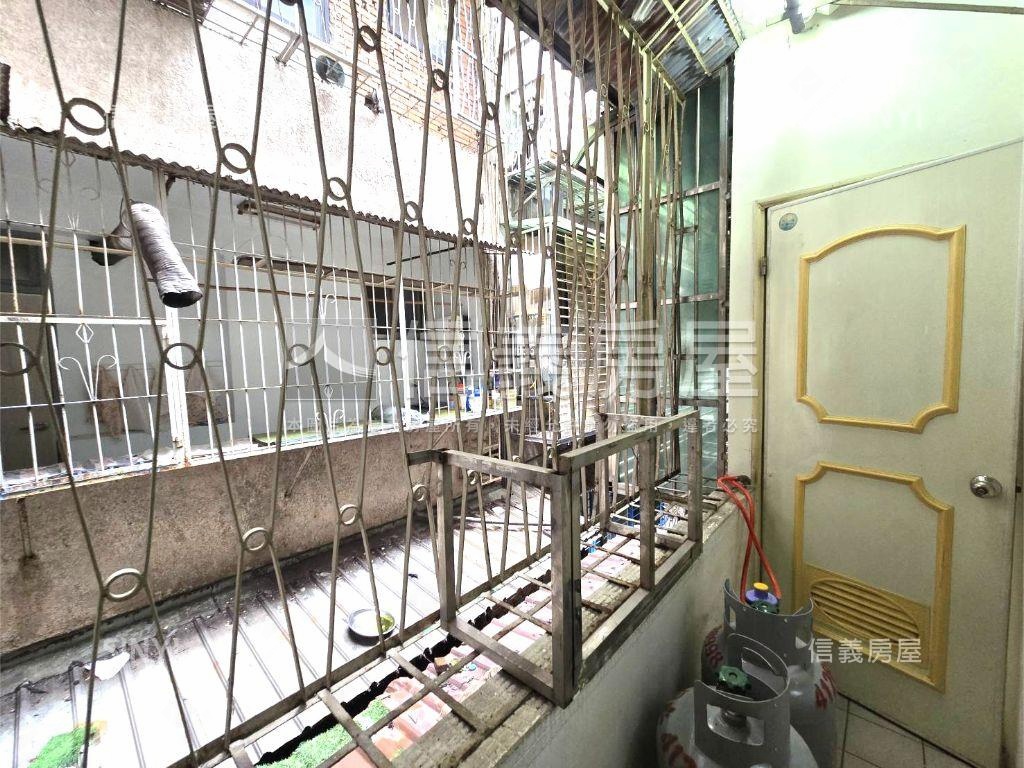 中正路方正三樓房屋室內格局與周邊環境