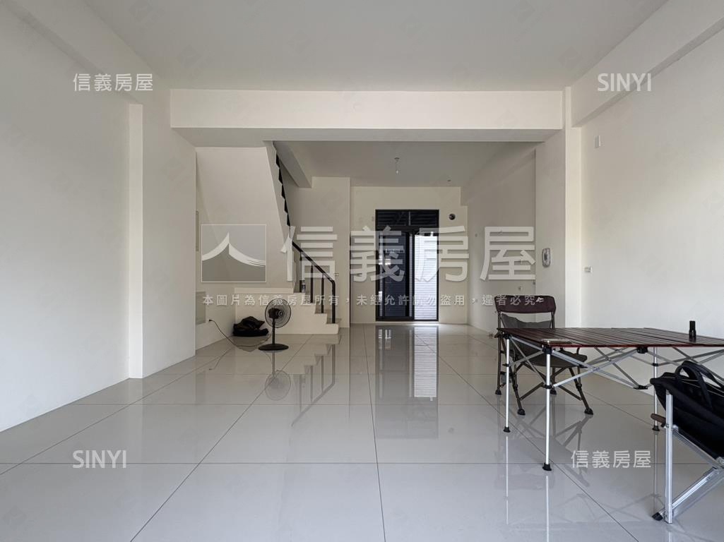 謙福３近海東國小全新店住房屋室內格局與周邊環境