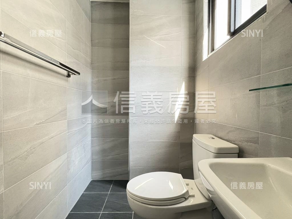 謙福３近海東國小全新店住房屋室內格局與周邊環境