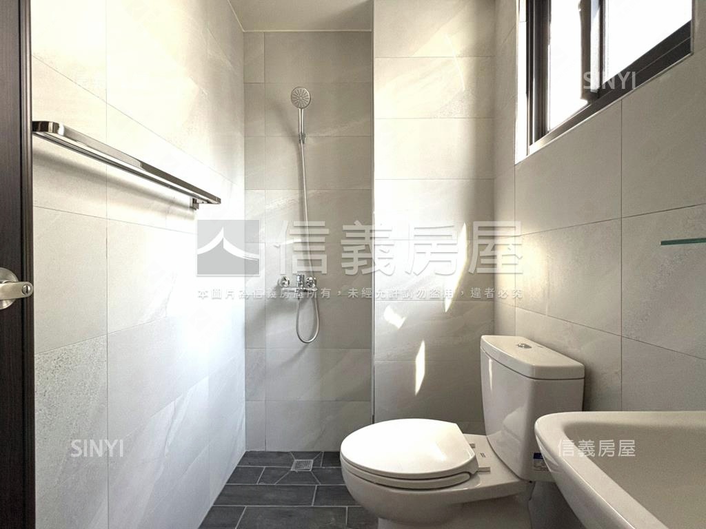 謙福３近海東國小全新店住房屋室內格局與周邊環境