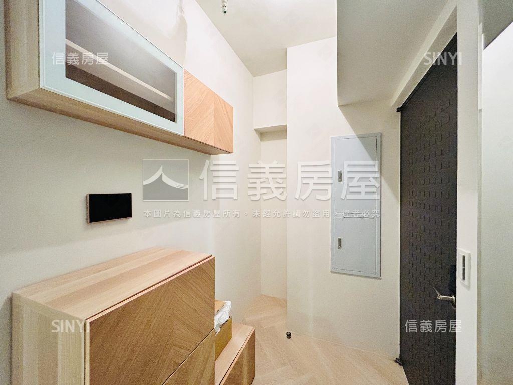 海洋都心稀有花園２房車位房屋室內格局與周邊環境