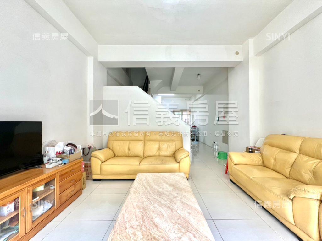 近商６０｜樹影採光車墅房屋室內格局與周邊環境