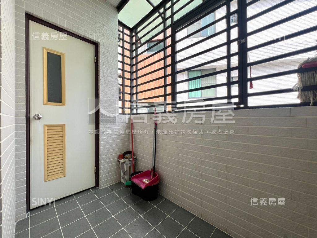 近商６０｜樹影採光車墅房屋室內格局與周邊環境