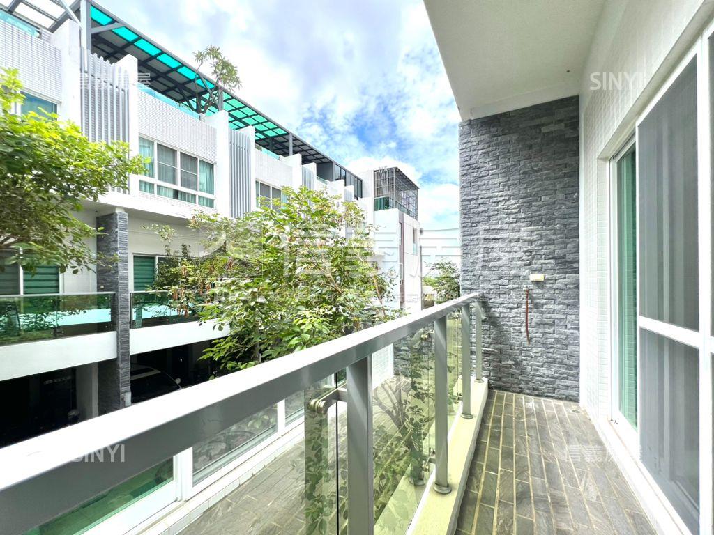 近商６０｜樹影採光車墅房屋室內格局與周邊環境