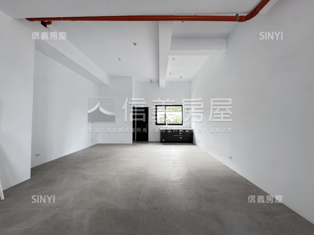 正１４期全新漂亮店面房屋室內格局與周邊環境