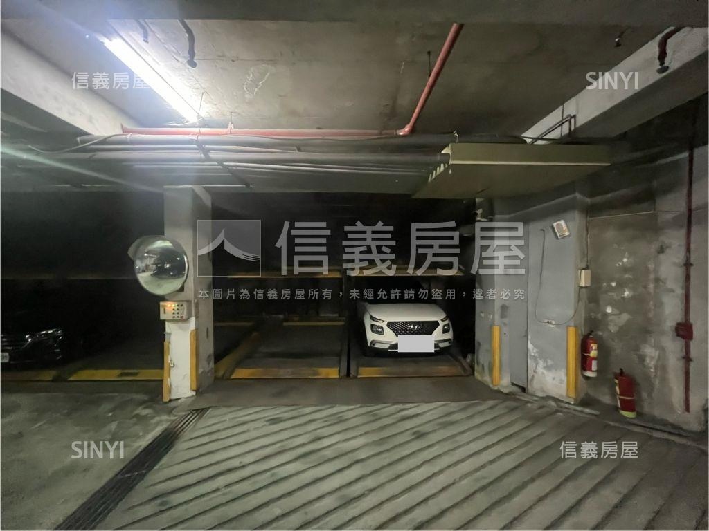 石牌－坡道機械車位房屋室內格局與周邊環境