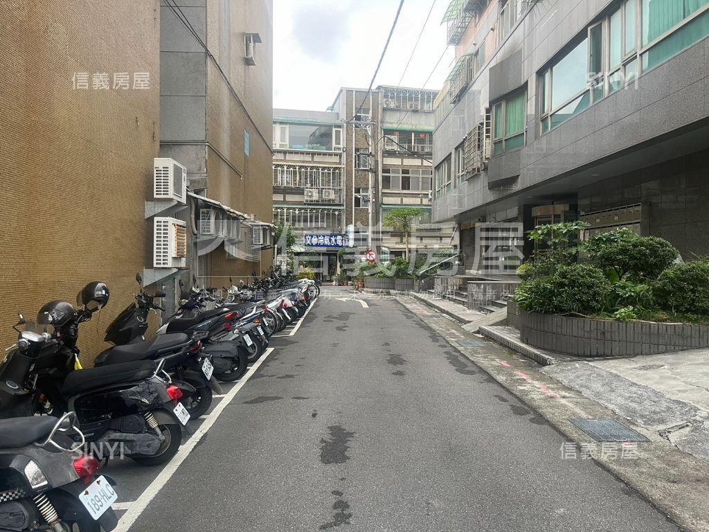 石牌－坡道機械車位房屋室內格局與周邊環境