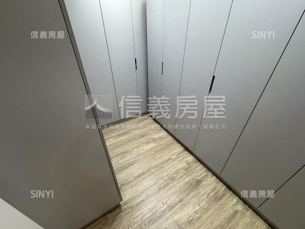 藝文裝潢宅附雙車位房屋室內格局與周邊環境