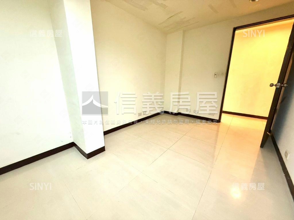 三民路邊間浪漫滿屋房屋室內格局與周邊環境