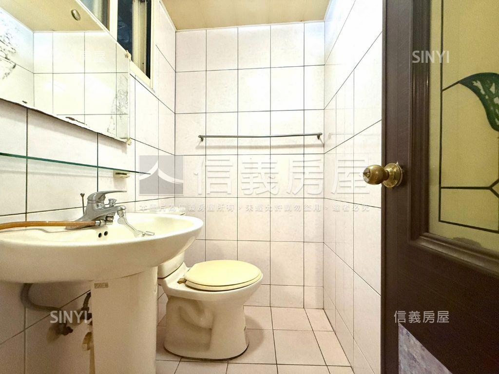 三民路邊間浪漫滿屋房屋室內格局與周邊環境