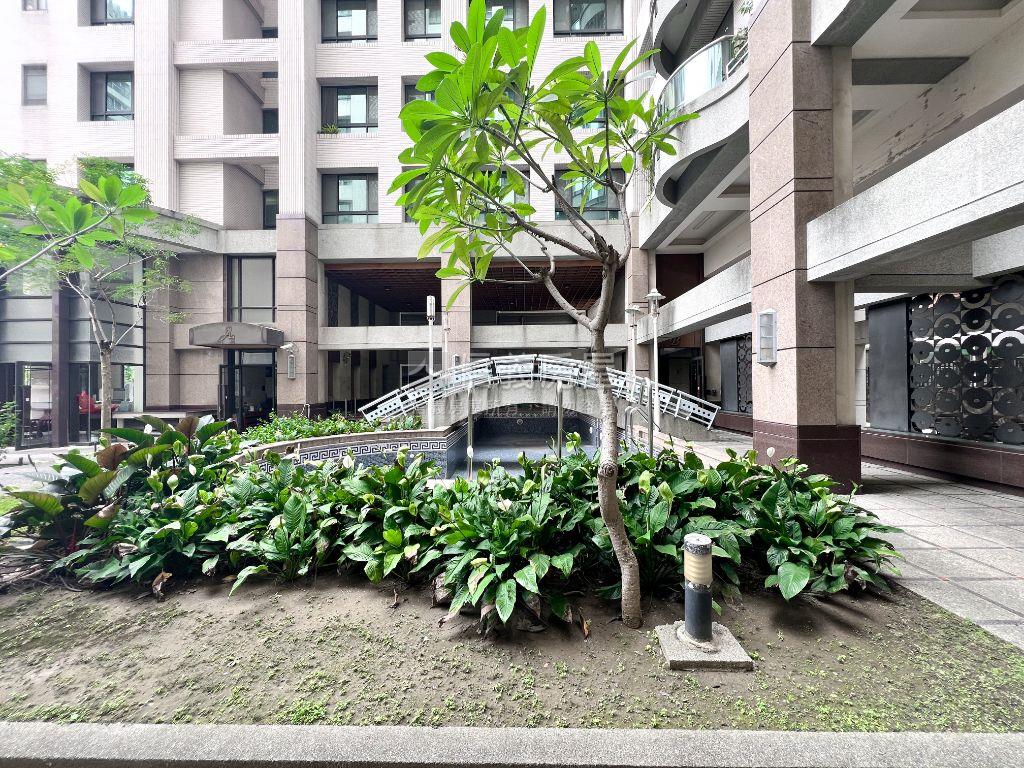 美術館．高樓稀有兩房房屋室內格局與周邊環境