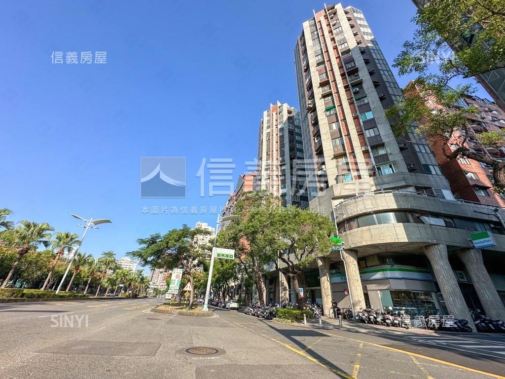 全家便利超商收租三角窗房屋室內格局與周邊環境