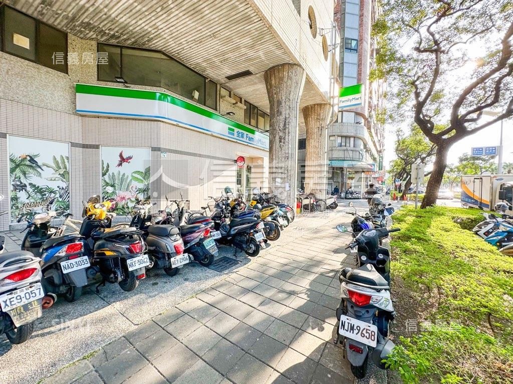 全家便利超商收租三角窗房屋室內格局與周邊環境